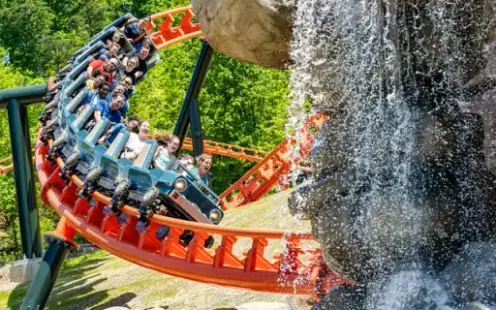 Dollywood - Open, 10:00am–9:00pm