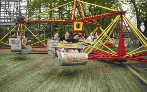 Six Flags Darien Lake - Closed, No hours published