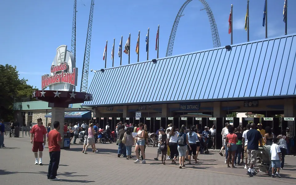 Canadas Wonderland - Open, 10:00am–10:00pm