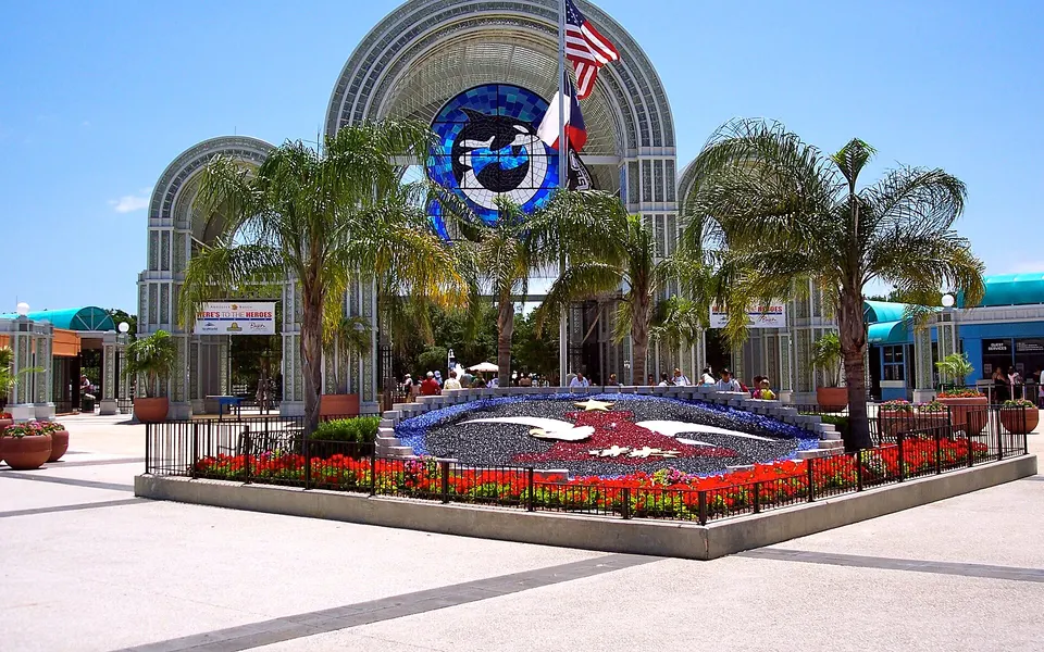 Seaworld San Antonio - Closed, No hours published