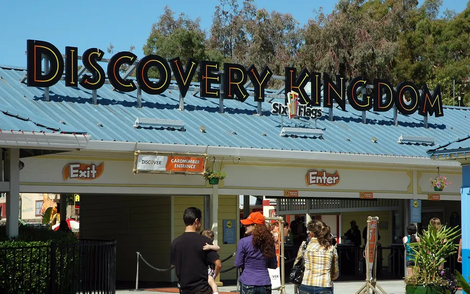 Six Flags Discovery Kingdom - Closed, No hours published