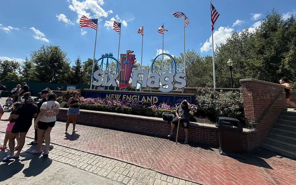 Six Flags New England - Open, 11:00am–8:00pm