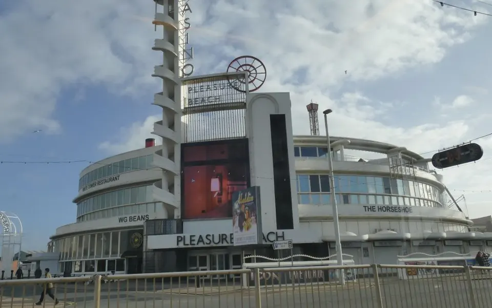 Blackpool Pleasure Beach - Closed, 10:00am–6:30pm