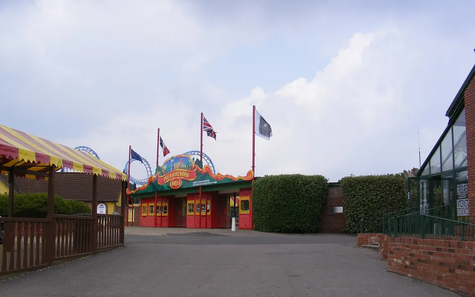 Pleasurewood Hills - Closed, 10:00am–5:00pm