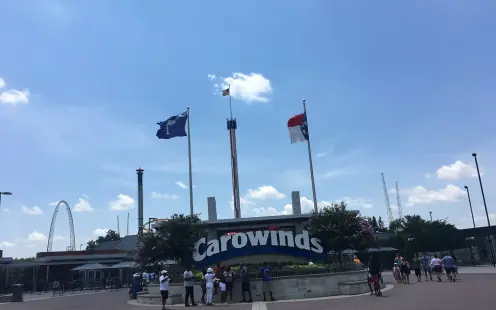 Carowinds - Closed, No hours published