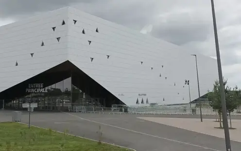 Futuroscope - Open, 9:45am–8:45pm